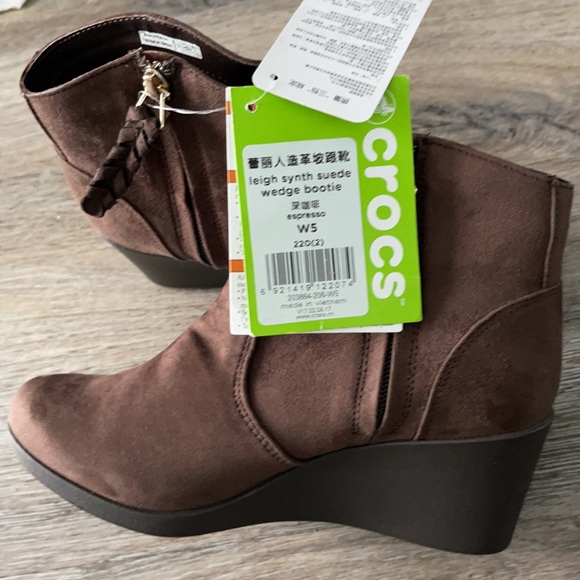 Crocs Leigh Wedge Bootie - Picture 5 of 15